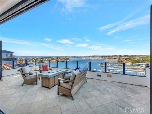 221  Carnation   Avenue, Corona del Mar, CA