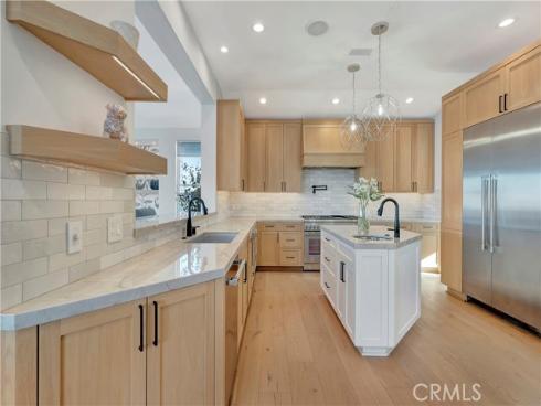 221  Carnation   Avenue, Corona del Mar, CA