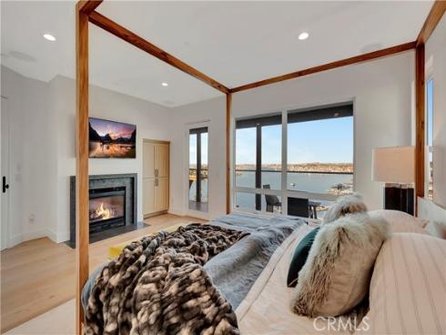 221  Carnation   Avenue, Corona del Mar, CA