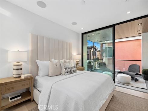 310  Heliotrope   Avenue, Corona del Mar, CA