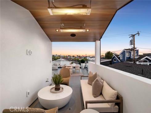 310  Heliotrope   Avenue, Corona del Mar, CA