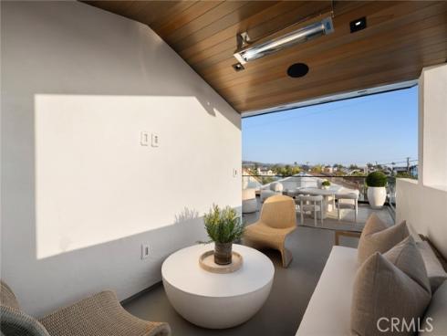 310  Heliotrope   Avenue, Corona del Mar, CA