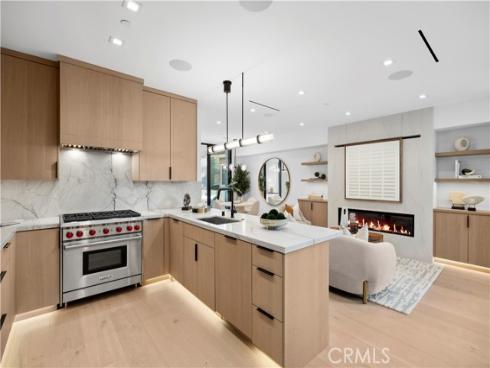 310  Heliotrope   Avenue, Corona del Mar, CA