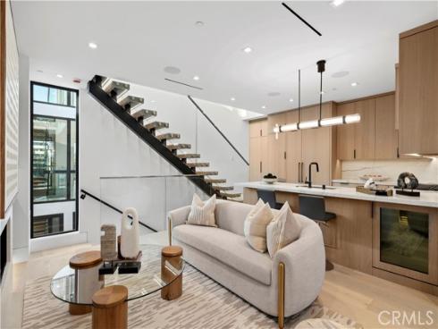 310  Heliotrope   Avenue, Corona del Mar, CA