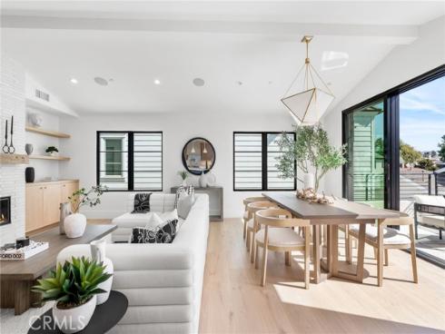 516 Acacia 1-2 Avenue, Corona del Mar, CA