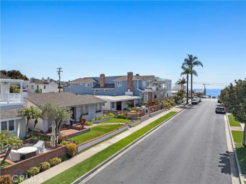310  Marigold   Avenue, Corona del Mar, CA