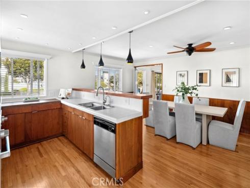 310  Marigold   Avenue, Corona del Mar, CA