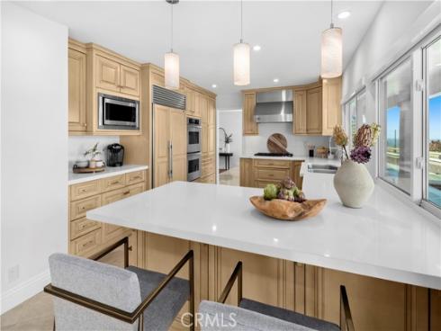 66 Drakes Bay Drive, Corona del Mar, CA