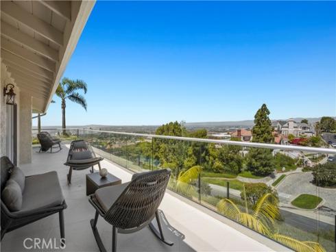 66 Drakes Bay Drive, Corona del Mar, CA