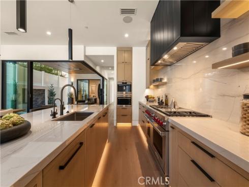 412 Heliotrope Avenue, Corona del Mar, CA