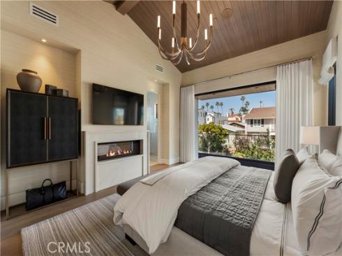 412 Heliotrope Avenue, Corona del Mar, CA