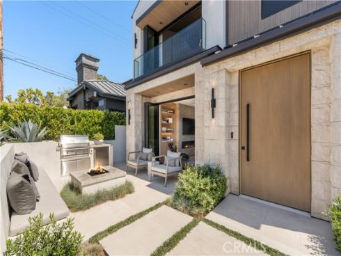 412 Heliotrope Avenue, Corona del Mar, CA