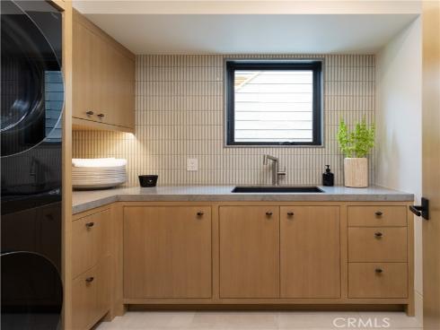 412 Heliotrope Avenue, Corona del Mar, CA