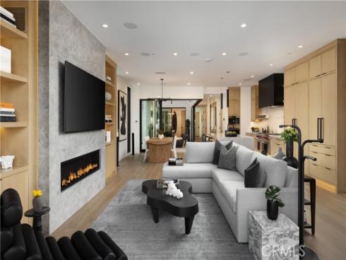 412 Heliotrope Avenue, Corona del Mar, CA