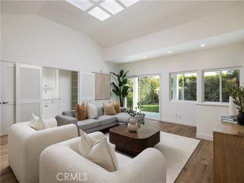 1007 White Sails Way, Corona del Mar, CA