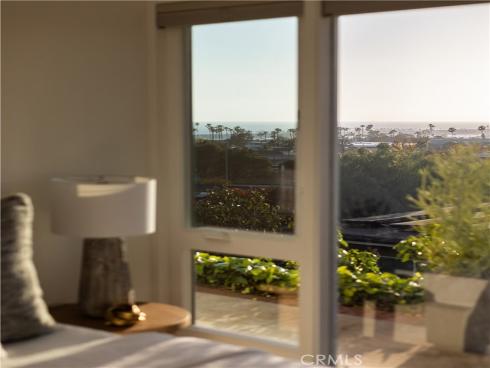 1007 White Sails Way, Corona del Mar, CA