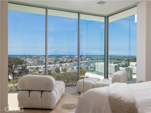 1119  Dolphin  , Corona del Mar, CA