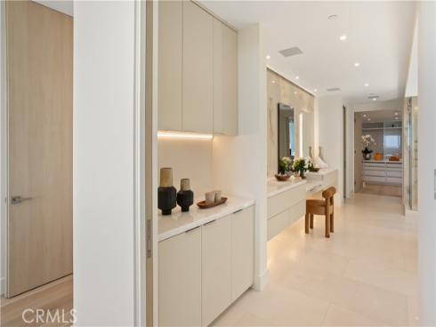 1119  Dolphin  , Corona del Mar, CA