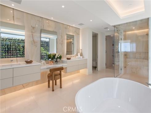 1119  Dolphin  , Corona del Mar, CA