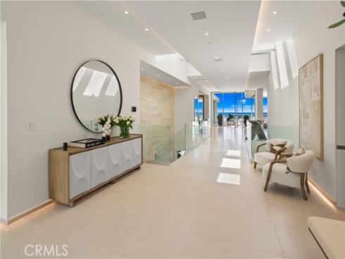 1119  Dolphin  , Corona del Mar, CA