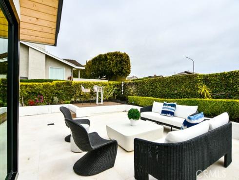 10 White Water Drive, Corona del Mar, CA