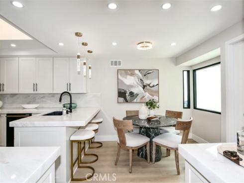 10 White Water Drive, Corona del Mar, CA