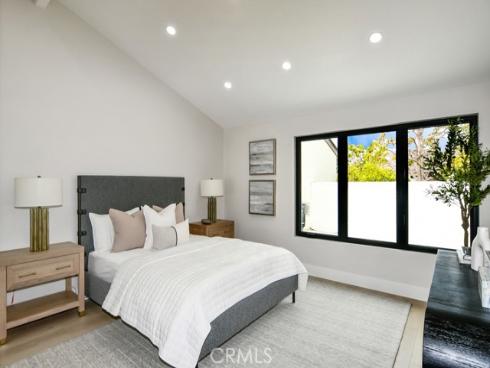 10 White Water Drive, Corona del Mar, CA