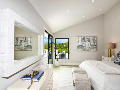 10 White Water Drive, Corona del Mar, CA