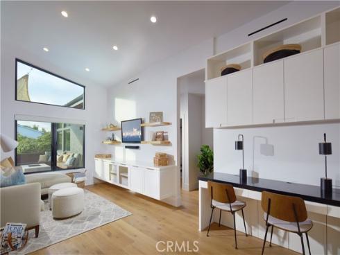 333 Milford Drive, Corona del Mar, CA