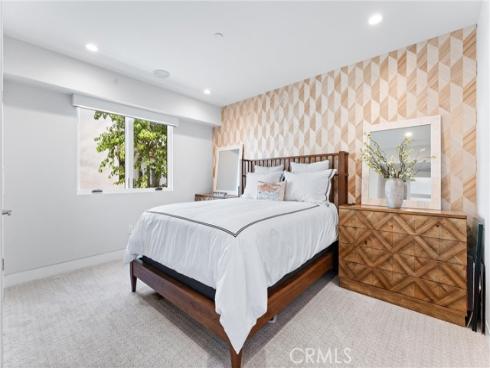 552  Seaward Rd  , Corona del Mar, CA