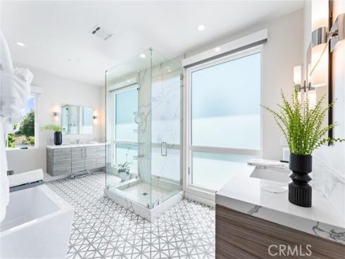 552  Seaward Rd  , Corona del Mar, CA