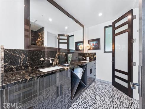 552  Seaward Rd  , Corona del Mar, CA