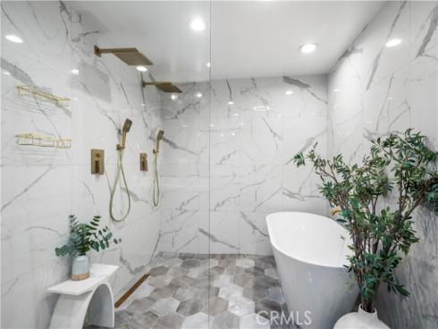 11  Mainsail   Drive, Corona del Mar, CA