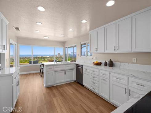 31  Carmel Bay   Drive, Corona del Mar, CA