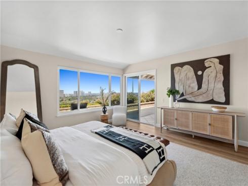 31  Carmel Bay   Drive, Corona del Mar, CA