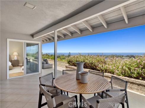 31  Carmel Bay   Drive, Corona del Mar, CA