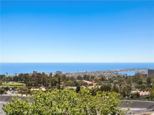 31  Carmel Bay   Drive, Corona del Mar, CA