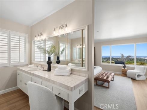 31  Carmel Bay   Drive, Corona del Mar, CA
