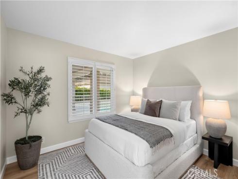 31  Carmel Bay   Drive, Corona del Mar, CA