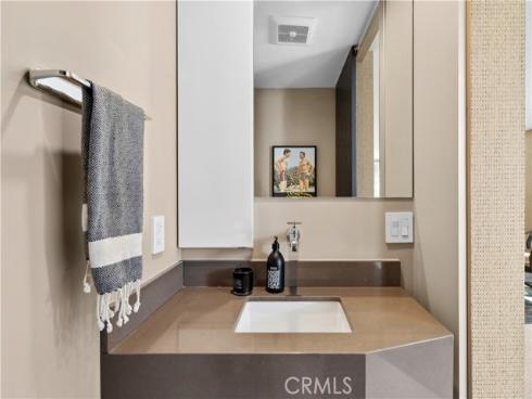 741 Avocado 101 Avenue, Corona del Mar, CA