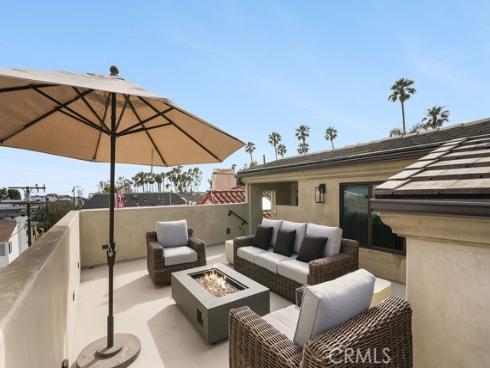 412  Goldenrod   Avenue, Corona del Mar, CA