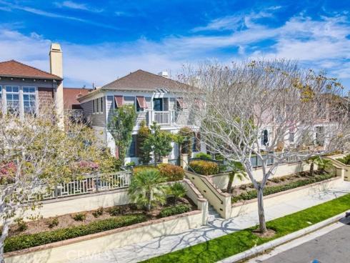 2569 Bungalow Place, Corona del Mar, CA