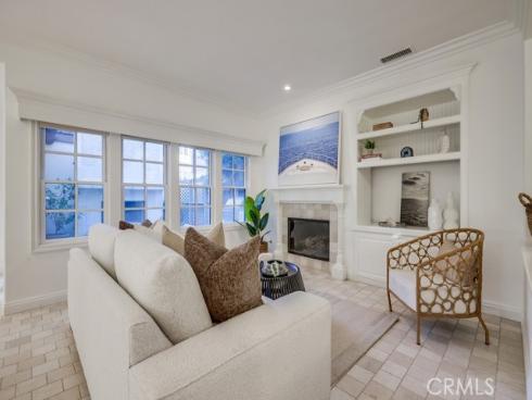 2569 Bungalow Place, Corona del Mar, CA