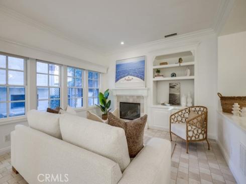 2569 Bungalow Place, Corona del Mar, CA