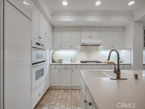 2569 Bungalow Place, Corona del Mar, CA