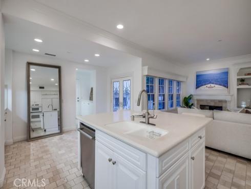 2569 Bungalow Place, Corona del Mar, CA
