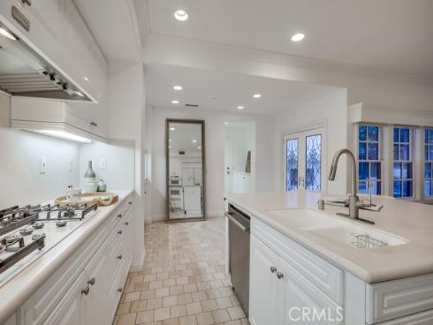 2569 Bungalow Place, Corona del Mar, CA