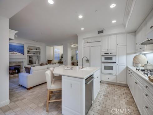 2569 Bungalow Place, Corona del Mar, CA