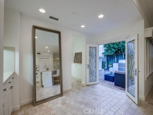 2569 Bungalow Place, Corona del Mar, CA