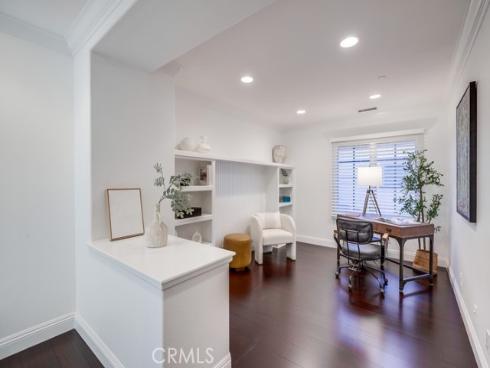 2569 Bungalow Place, Corona del Mar, CA